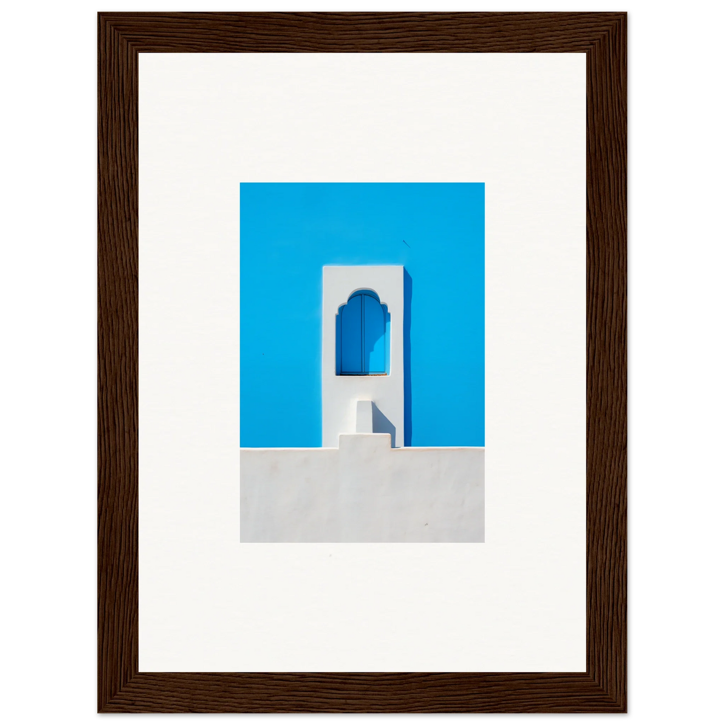 White architectural archway with cerulean background in Oikos Cerulean Aperturearches