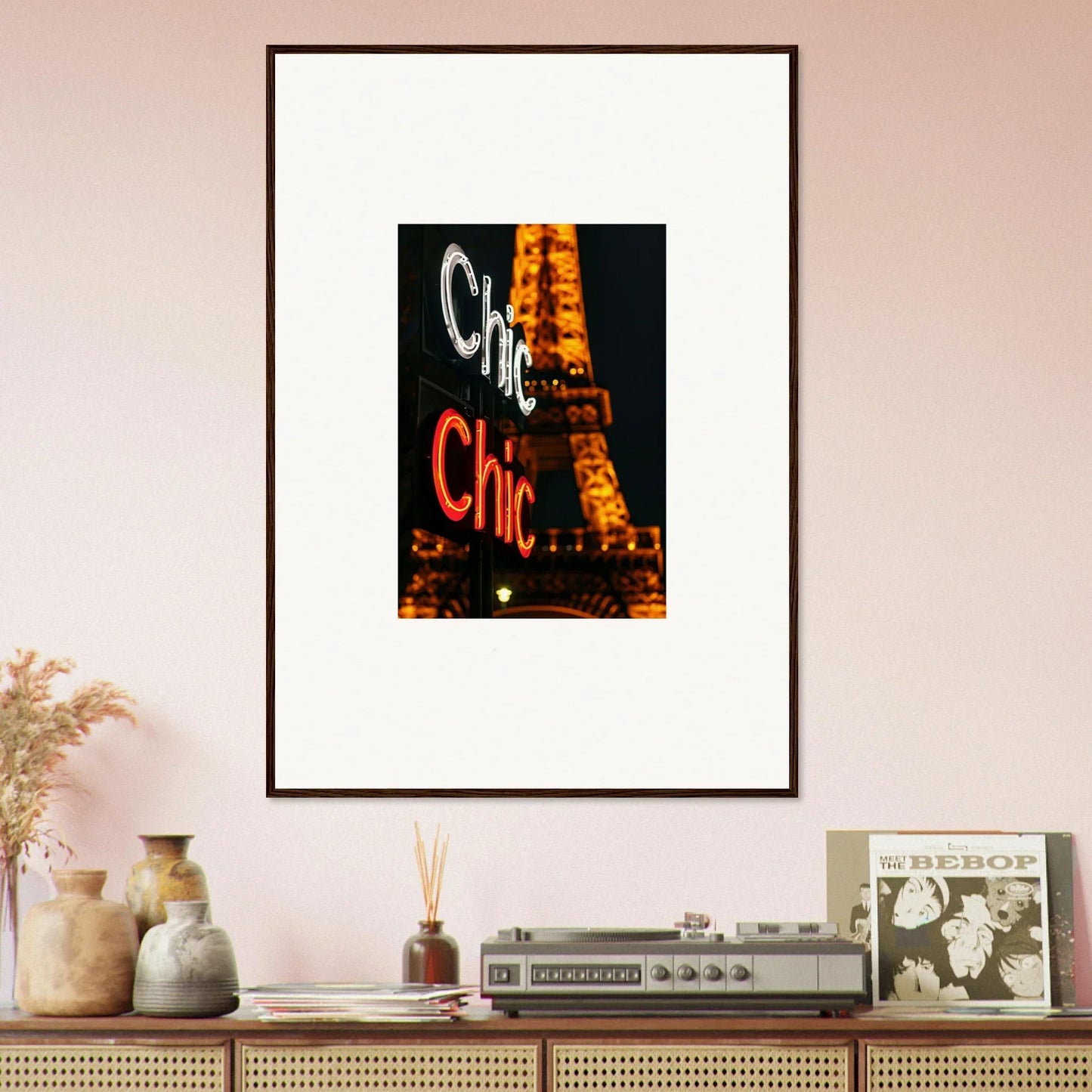 Chic wall art canvas print of the Eiffel Tower for stylish room decoration