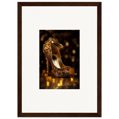 Glittering gold high-heeled pumps perfect for your Golden Serotonin Pads collection