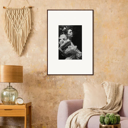 Framed black and white photo of a person holding a child for dreaming nuit room decoration